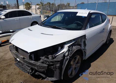 2013 Hyundai Veloster Base W/Black from USA, damaged, VIN KMHTC6AD2DU133667